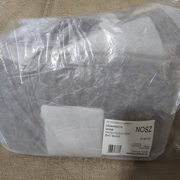 Kurt Geiger London Kensington Camera Bag - Picture 5 of 5